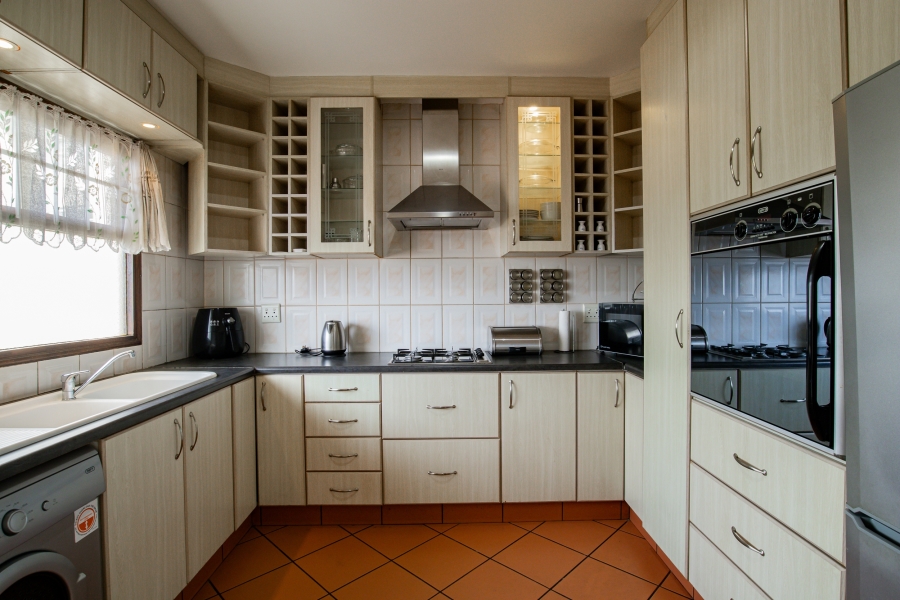 To Let 2 Bedroom Property for Rent in Claremont Western Cape